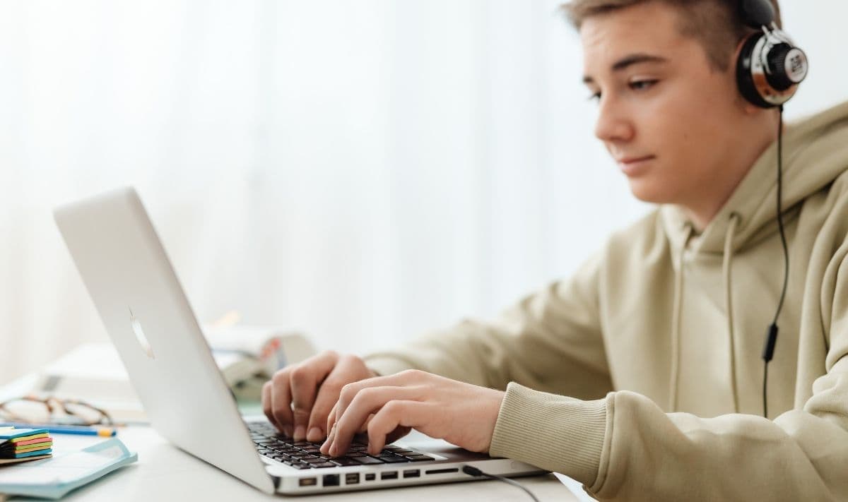 Ar Jūsų namų internetas pasiruošęs rugsėjui? Išvengti trikdžių padės vos keli veiksmai