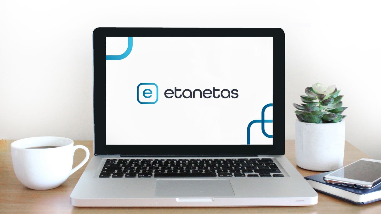 Dostawca internetu i telewizji Etanetas odświeżył wizerunek — przedstawia nowe logo